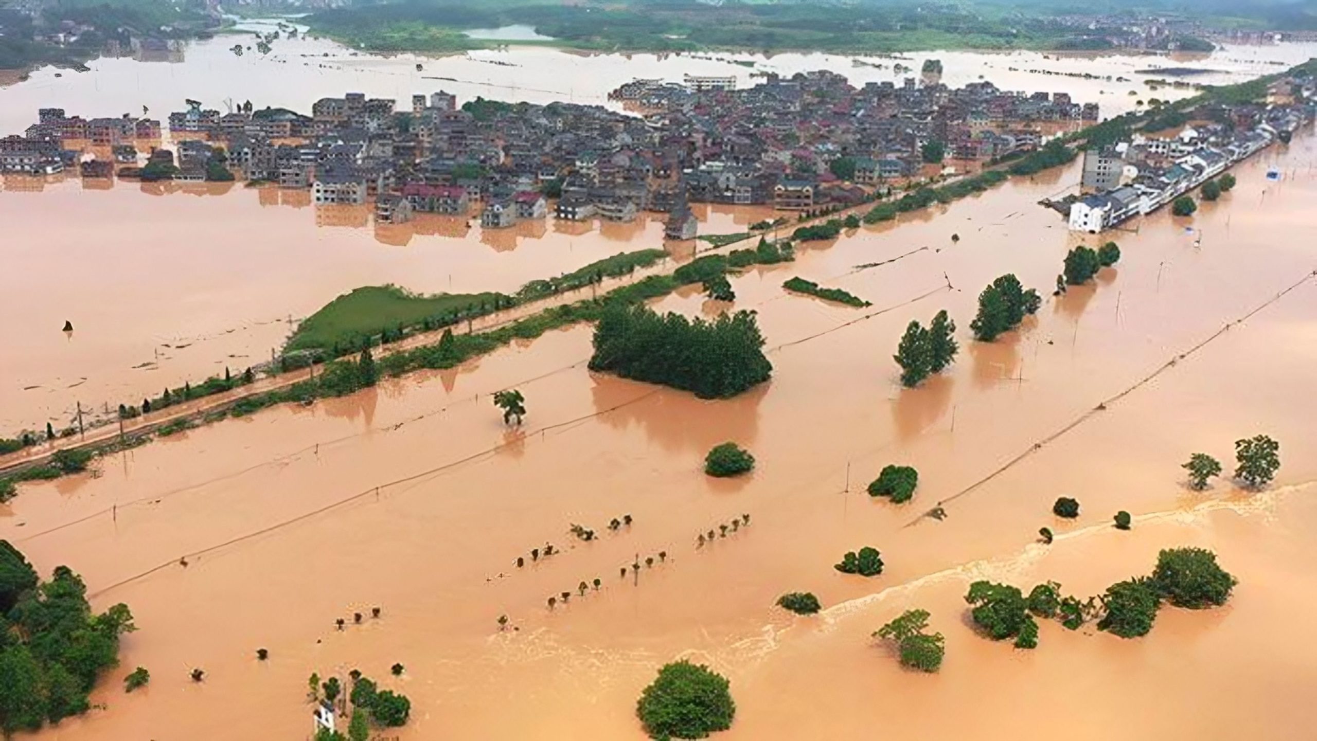 চীনের দক্ষিণাঞ্চলে ভয়াবহ বন্যা