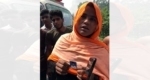 ছেলের ছবি হাতে