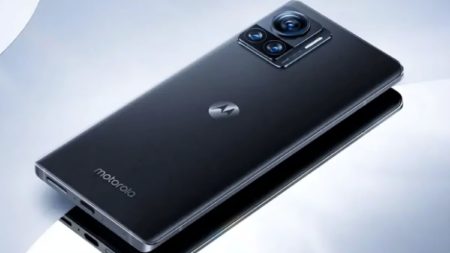 Motorola X30 Pro