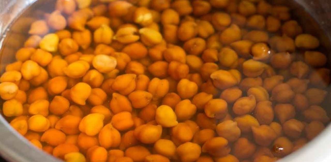 ছোলা ভেজানো