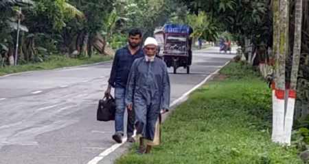 বঙ্গবন্ধুর সমা‌ধি‌তে