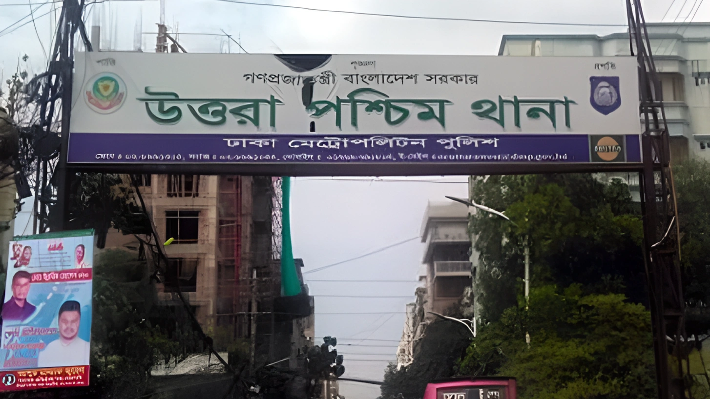 স্ত্রী জানালেন অপহরণ, পুলিশ গিয়ে দেখল বন্ধুসহ হোটেলে পরটা-ভাজি খাচ্ছেন বন্ধুসহ হোটেলে পরটা-ভাজি খাচ্ছেন