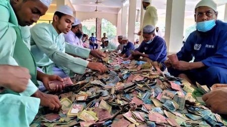 পাগলা মসজিদের দানবাক্সে