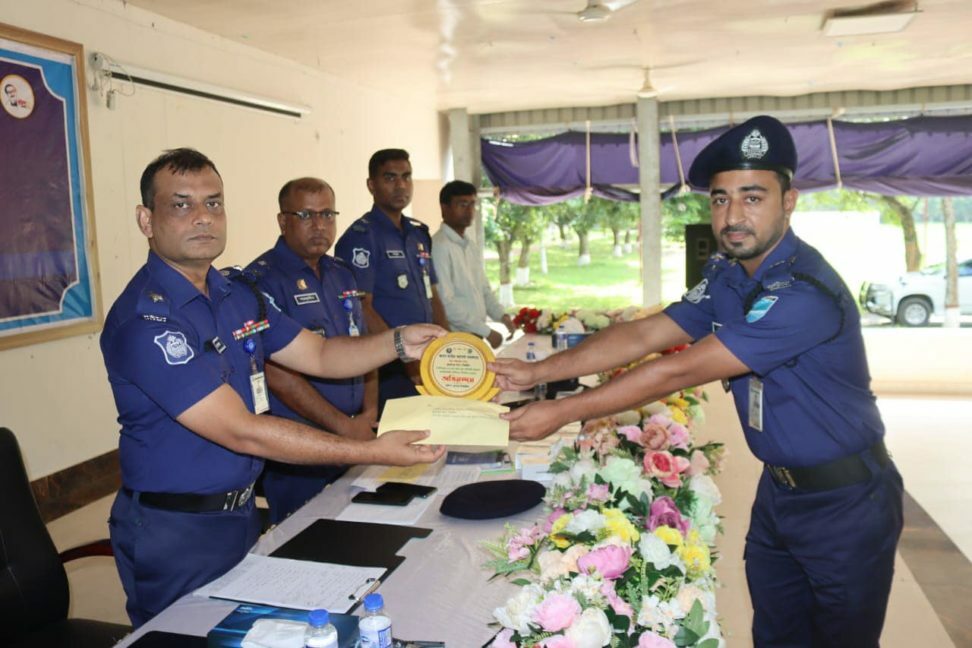 টাঙ্গাইল পুলিশের শ্রেষ্ঠ অফিসার ভূঞাপুর থানার এসআই ফাহিম ফয়সাল