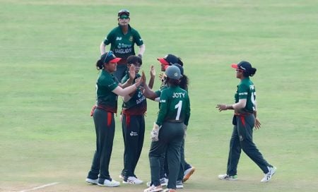 ভারতের কাছে বড় ব্যবধানে হেরে মাঠ ছাড়লো বাংলাদেশ বাংলাদেশ