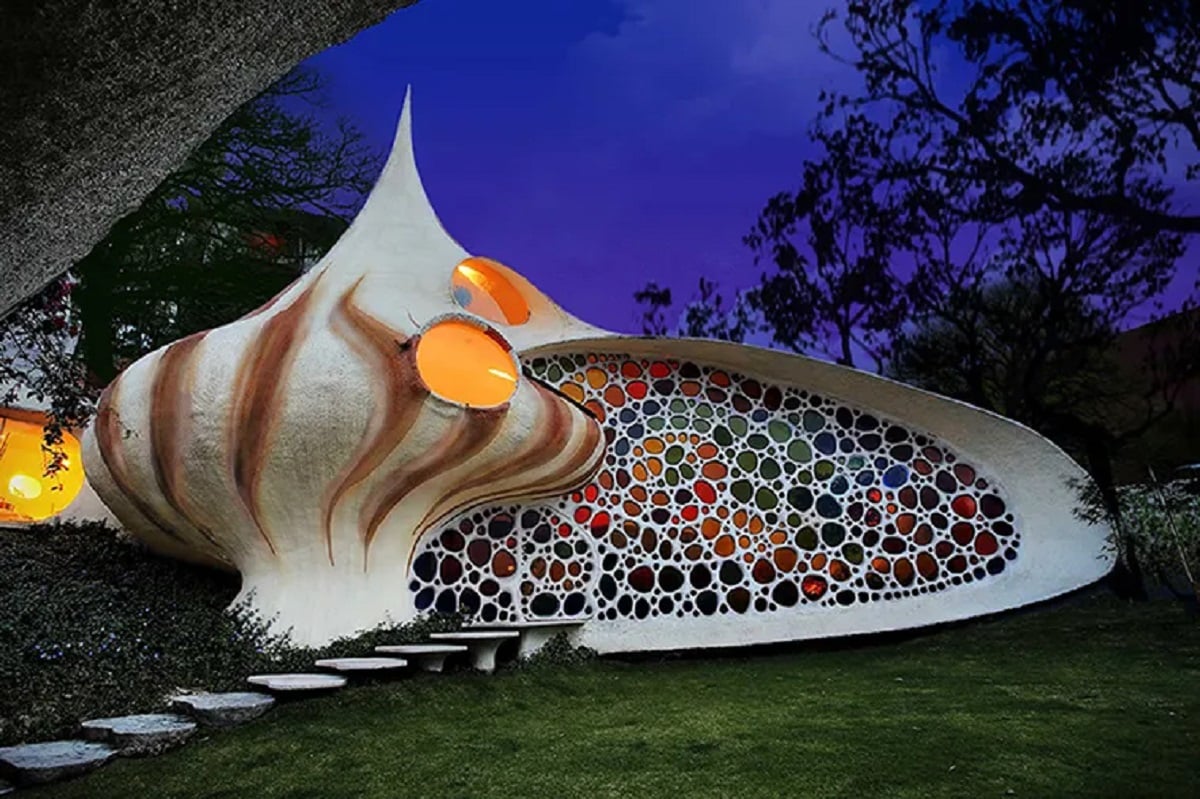 nautilus-giant-seashell-house-1