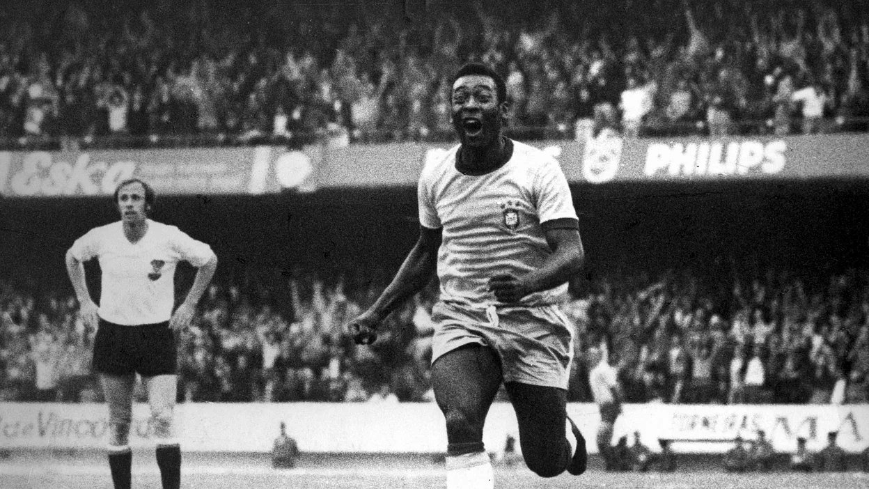 পুরো ক্রীড়াঙ্গনে শোকের মাতম, পেলেকে শ্রদ্ধা জানিয়ে যা বললেন তাররকারা