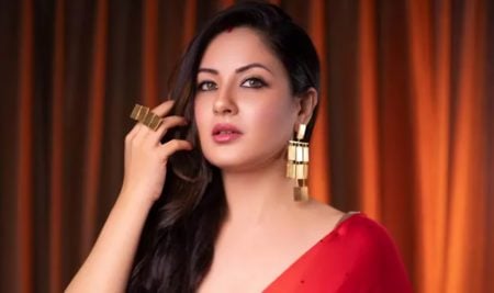 অভিনেত্রী পূজা