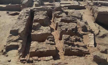 মাটি খুঁড়ে মিলল এক প্রাচীন সভ্যতার শহর প্রাচীন সভ্যতার শহর