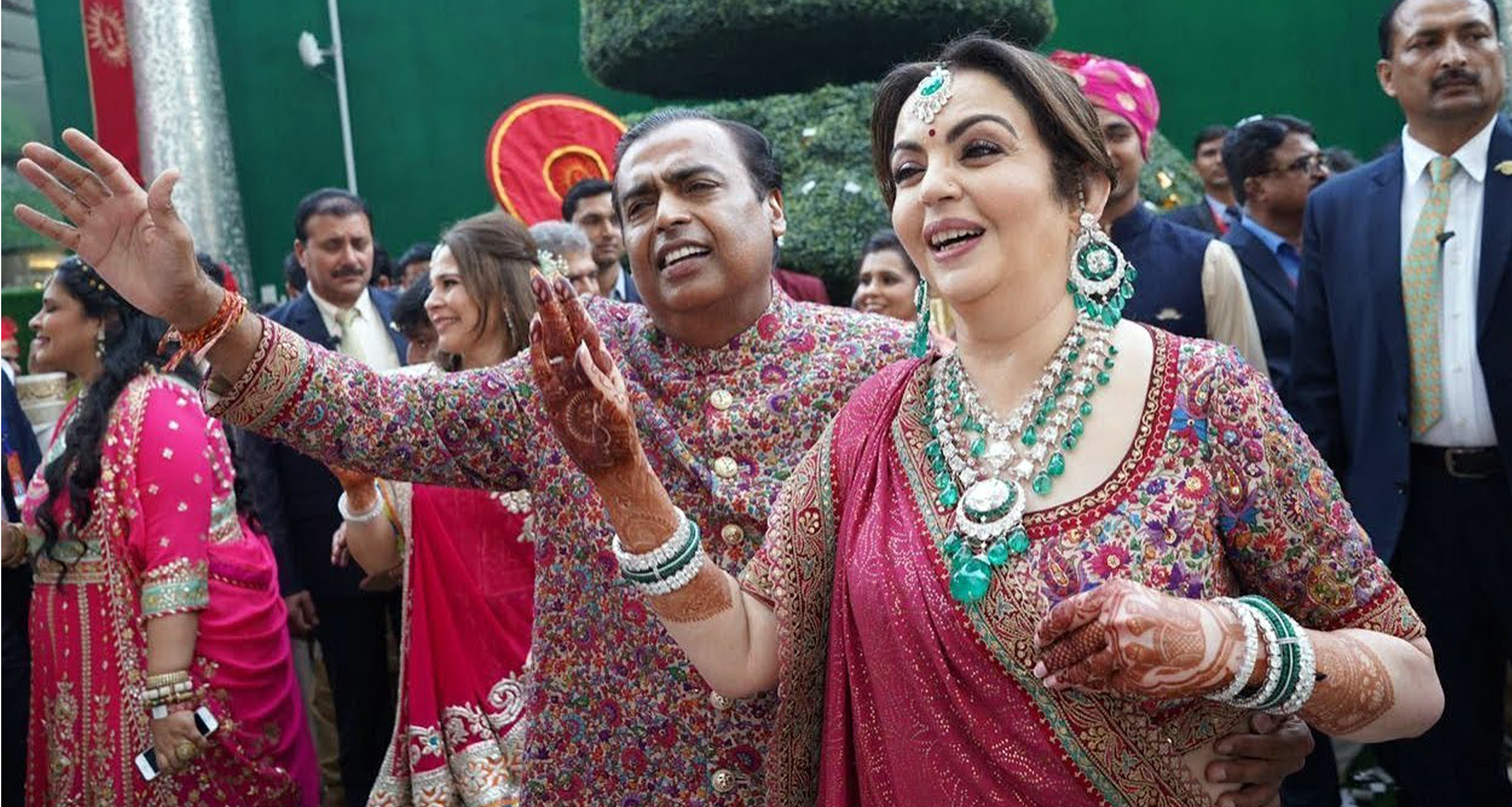 নিতা আম্বানি ও মুকেশ