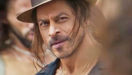 যে রেকর্ড ভারতের আর কোনো নায়কের নেই শাহরুখ খান