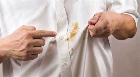 জামা কাপড় থেকে যেভাবে তুলবেন ঝোলের দাগ