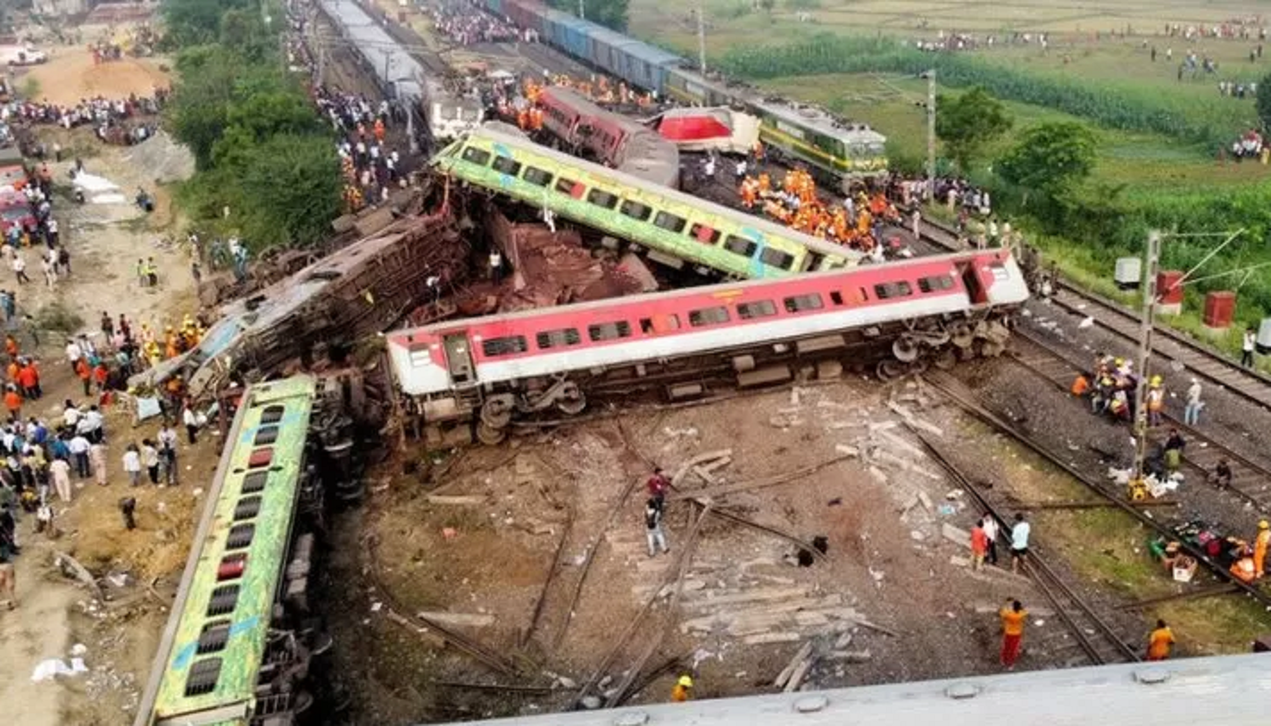 ভয়াবহ ট্রেন দুর্ঘটনা