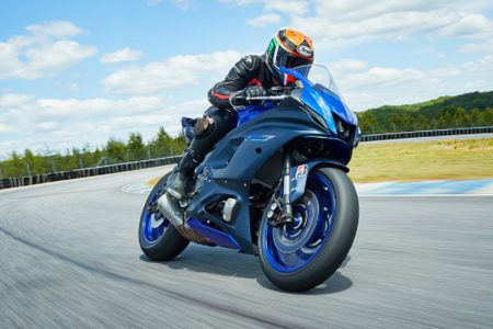 YZF-R7