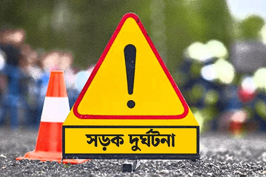 অটোরিকশা চাপা পড়ে