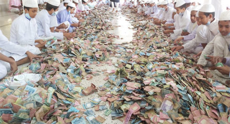 এবার ২৩ বস্তা টাকা পাওয়া গেল পাগলা মসজিদের দানবাক্সে