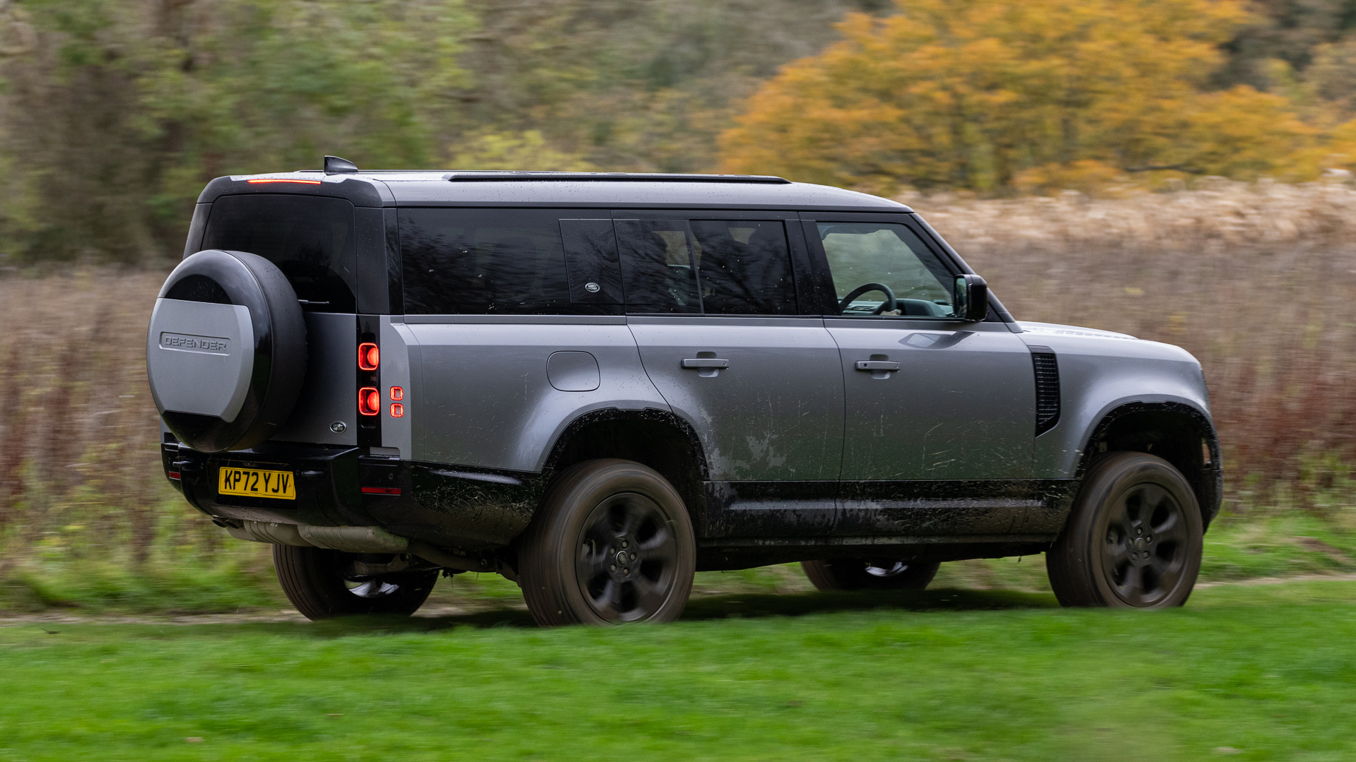 Land Rover Defender 130