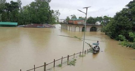 রাঙ্গামাটিতে কয়েক লাখ মানুষ পানিবন্দি, বিপর্যস্ত জনজীবন