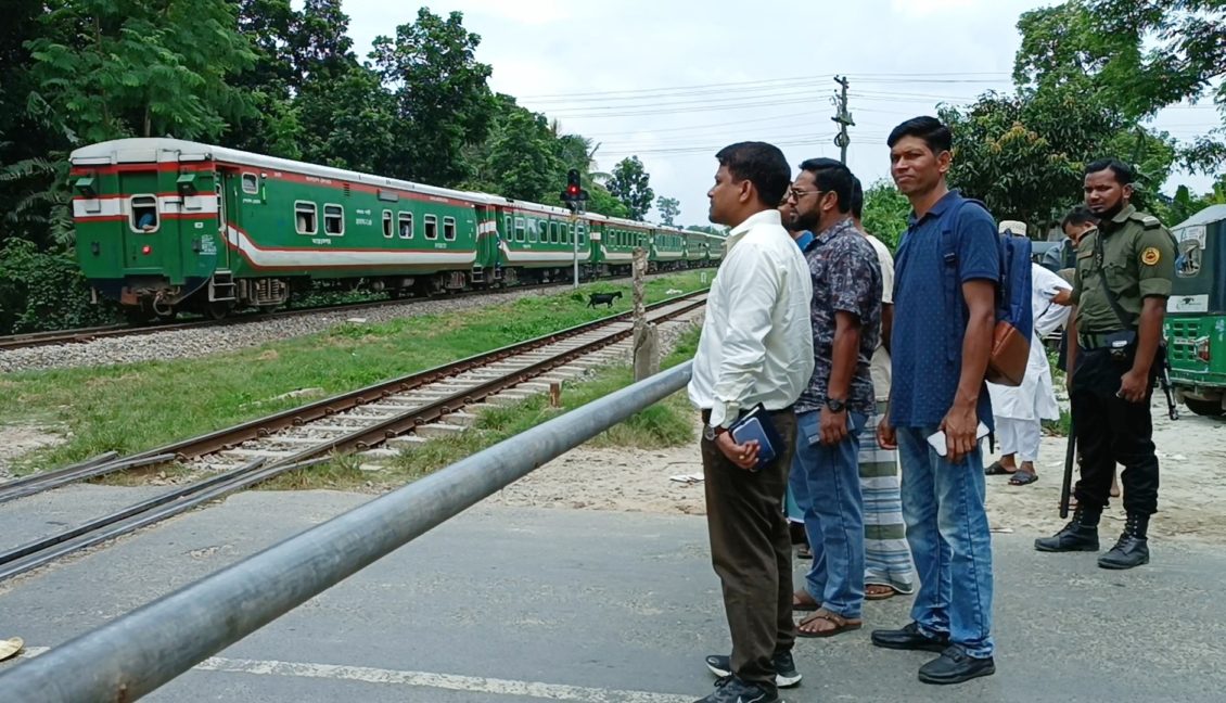 ইউএনও’র উদ্যোগে পূরণ হলো দীর্ঘদিনের প্রত্যাশা, কমবে রেল দুর্ঘটনা (1)