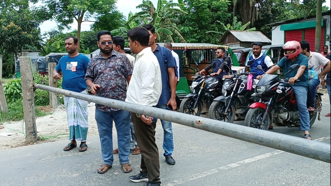 ইউএনও’র উদ্যোগে পূরণ হলো দীর্ঘদিনের প্রত্যাশা, কমবে রেল দুর্ঘটনা (3)