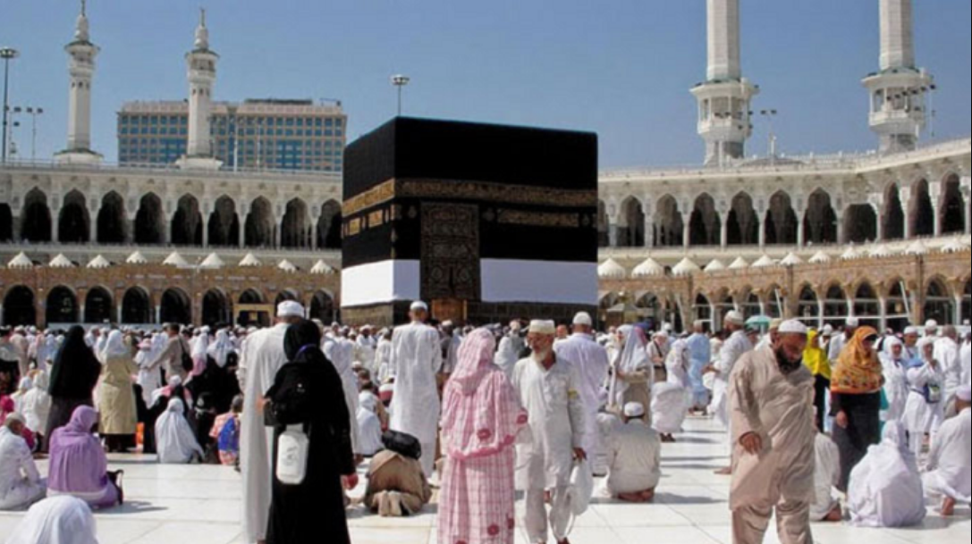 ওমরাহ পালন