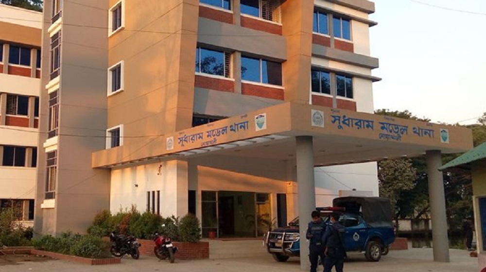 কলেজছাত্রীর কাণ্ড