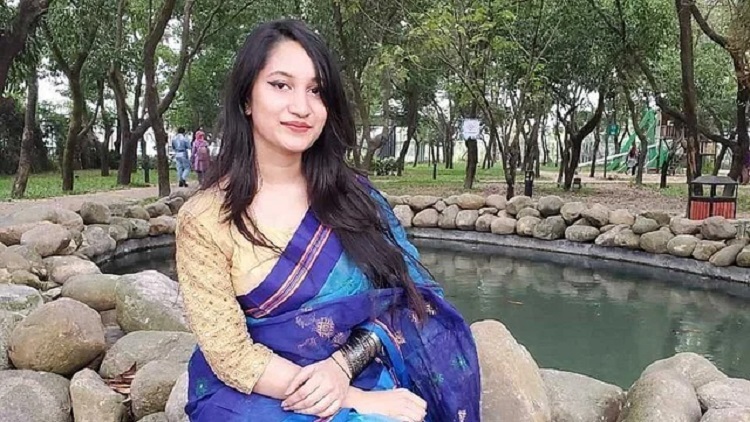 জাবি ছাত্রী