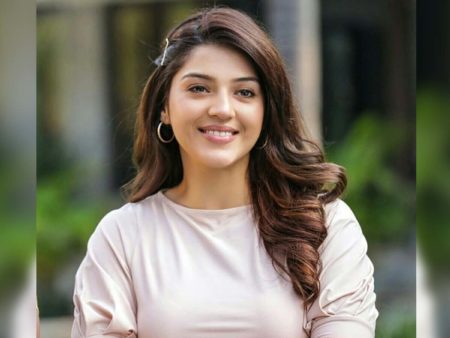 Mehreen-Pirzada