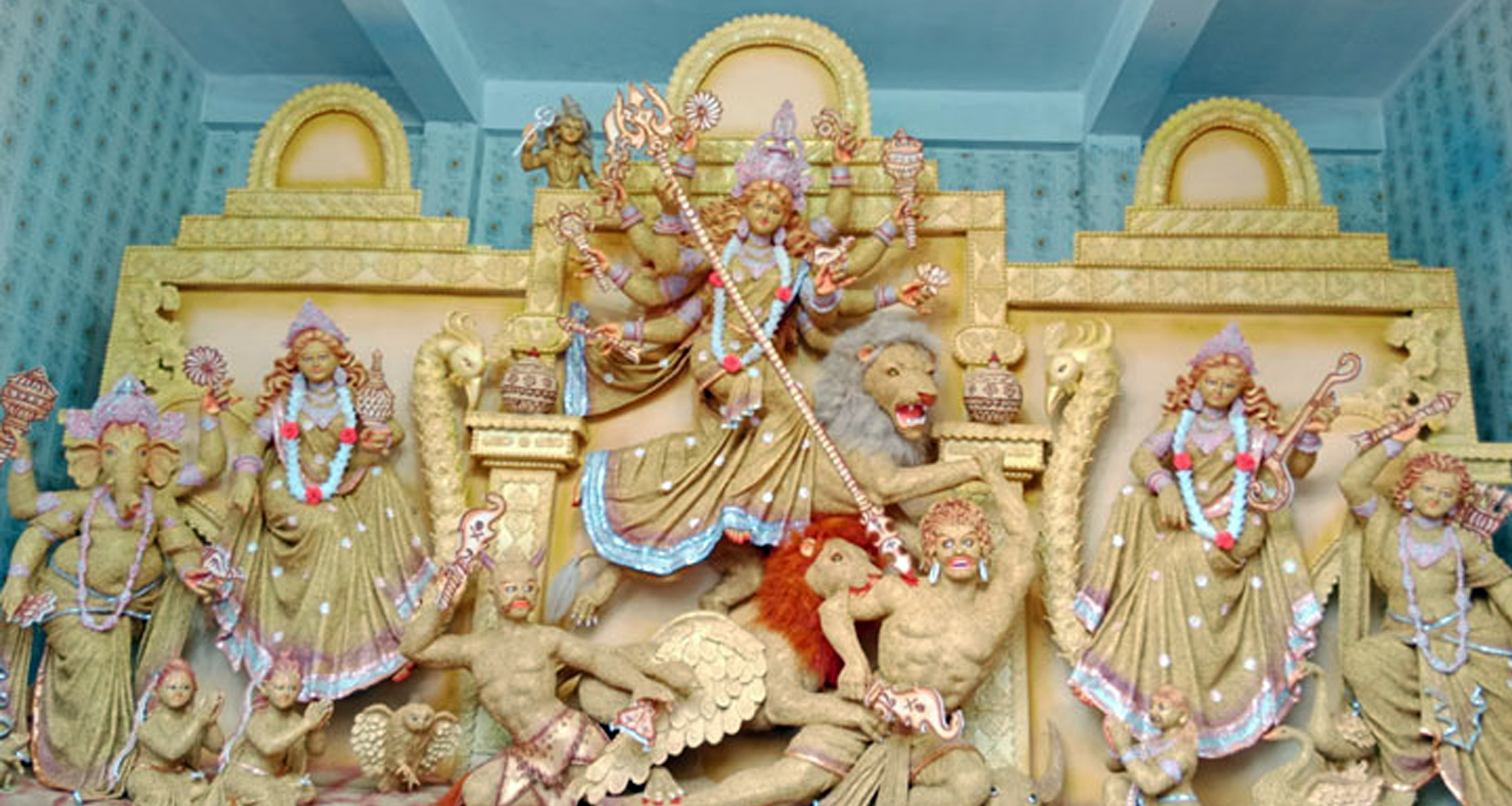 চিনিগুঁড়া ধানের তৈরি প্রতিমা