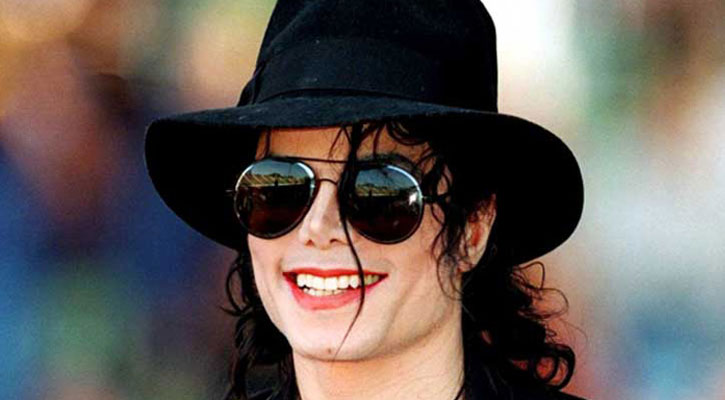 পপ সম্রাট মাইকেল জ্যাকস