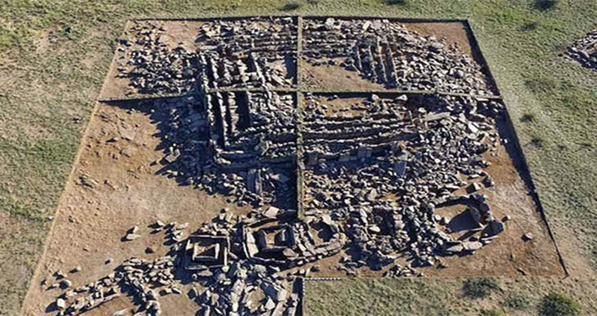 পিরামিডের সন্ধান