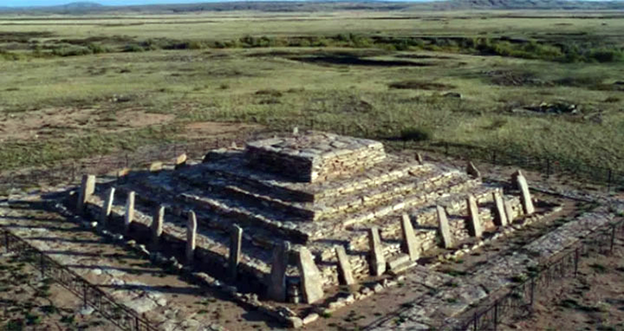 পিরামিডের সন্ধান