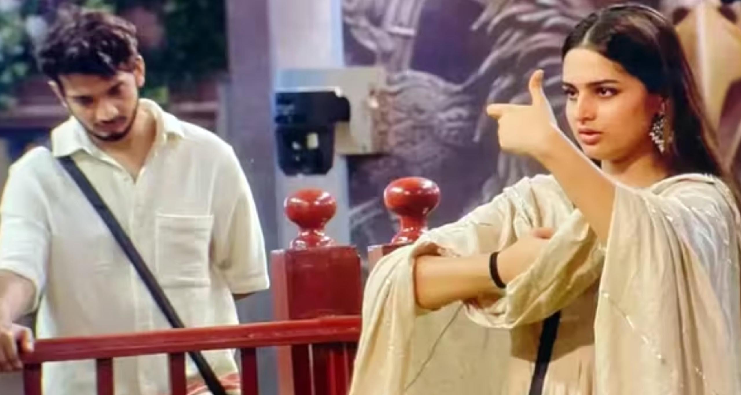 অভিনেত্রী আয়েশা খান