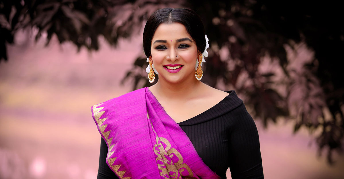 অভিনেত্রী রুনা খান