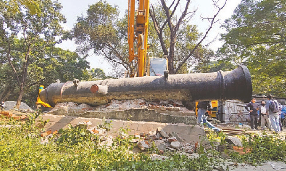 বিজয় স্মারক কামান