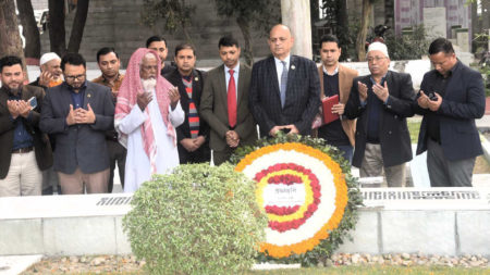 স্বাস্থ্য ও পরিবার কল্যাণমন্ত্রী ডা. সামন্ত লাল সেন