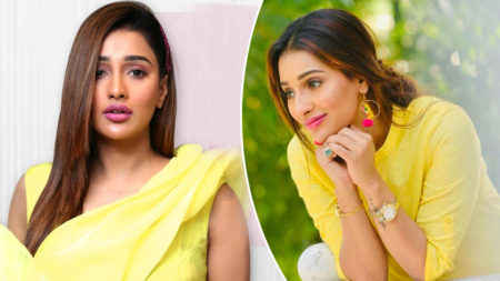 অভিনেত্রী সায়ন্তিকা বন্দোপাধ্যায়