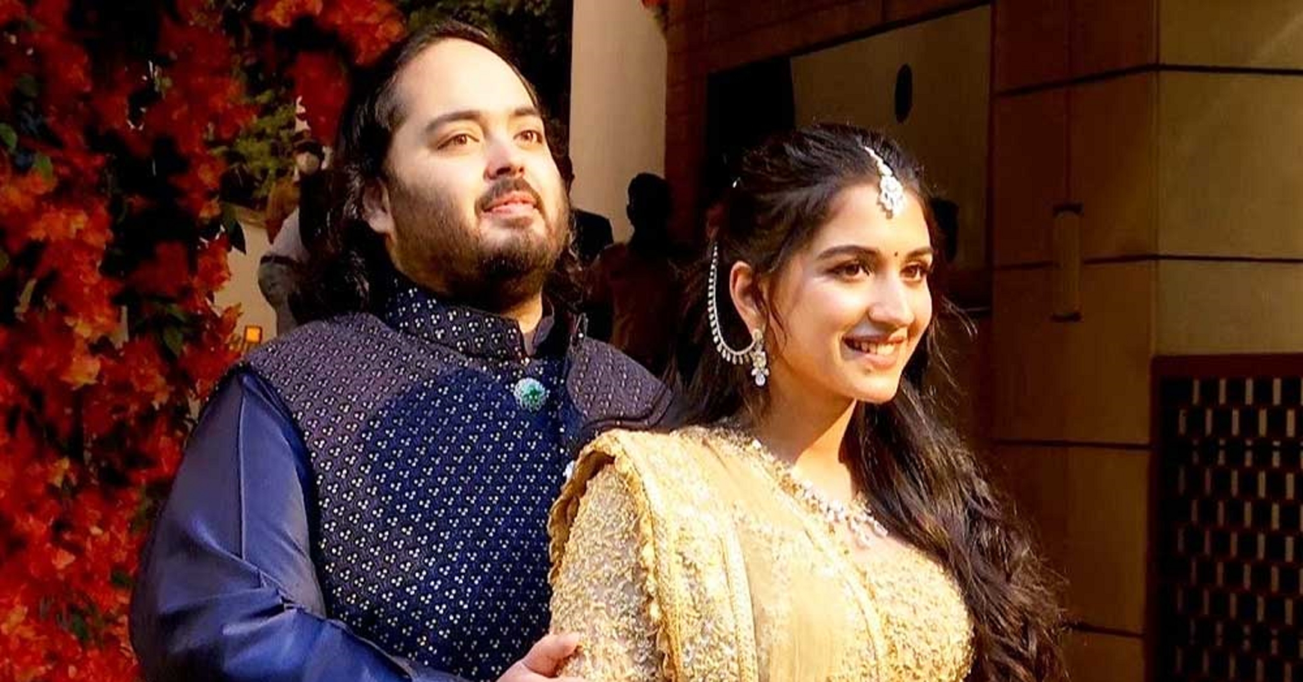 আম্বানি পুত্রের রাজকীয়