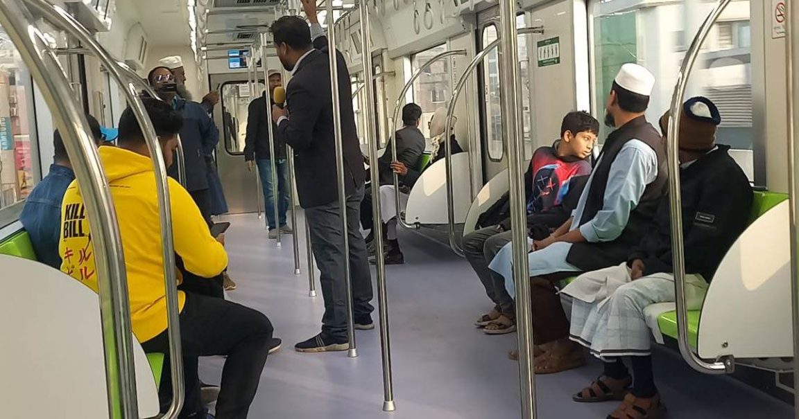 মেট্রোরেলের যাত্রী