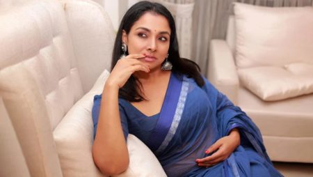 রুনা খান