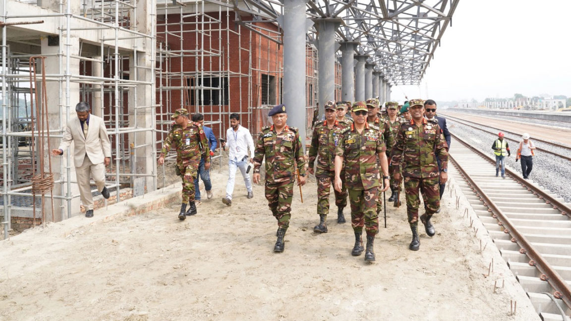 সেনাবাহিনী প্রধানের নড়াইল পরিদর্শন