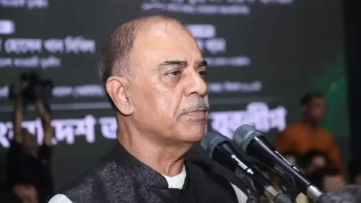 হজযাত্রীদের টিকিট ভোগান্তি নিয়ে বিমানমন্ত্রীর হুঁশিয়ারি