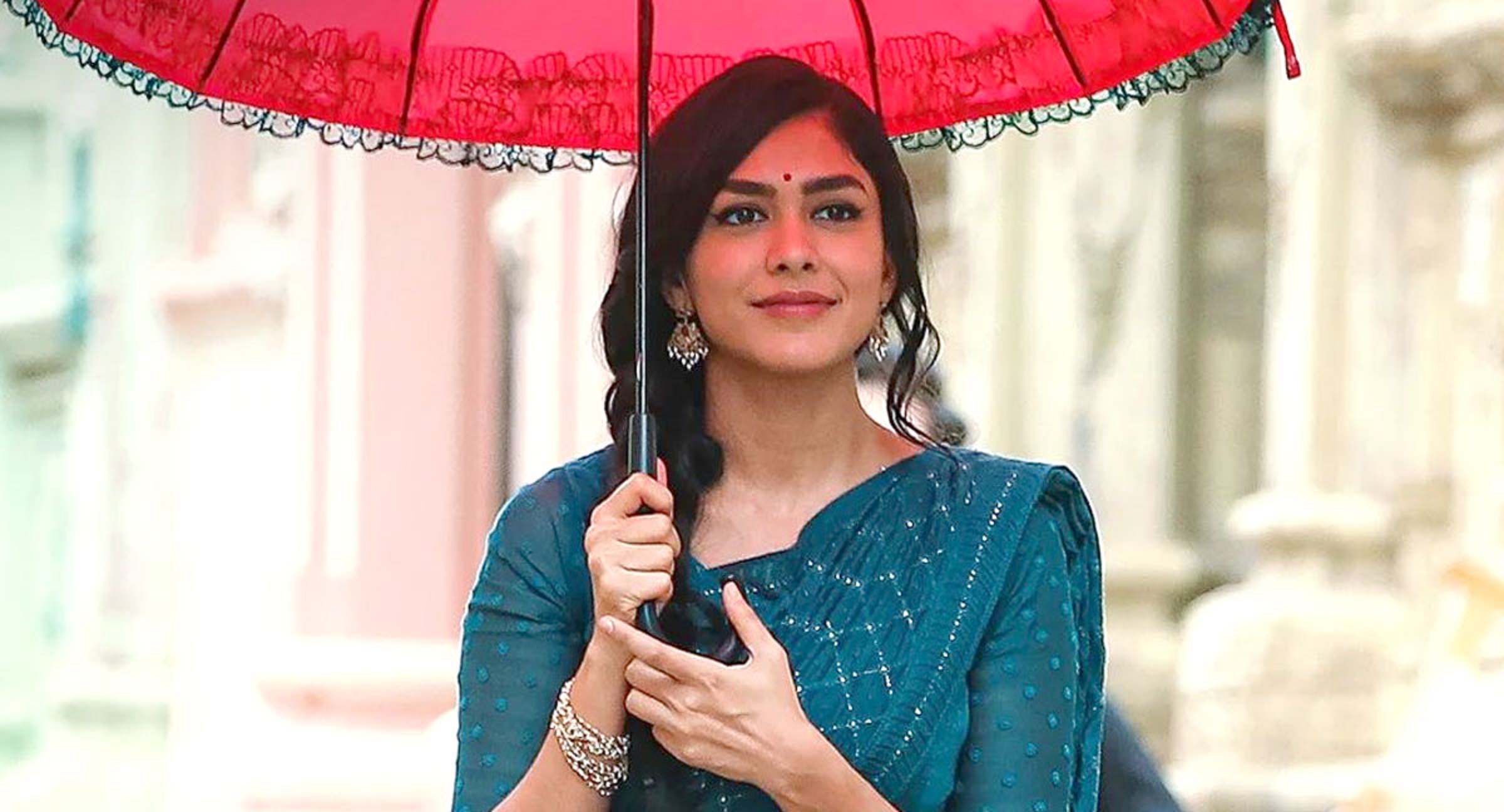 Mrunal Thakur