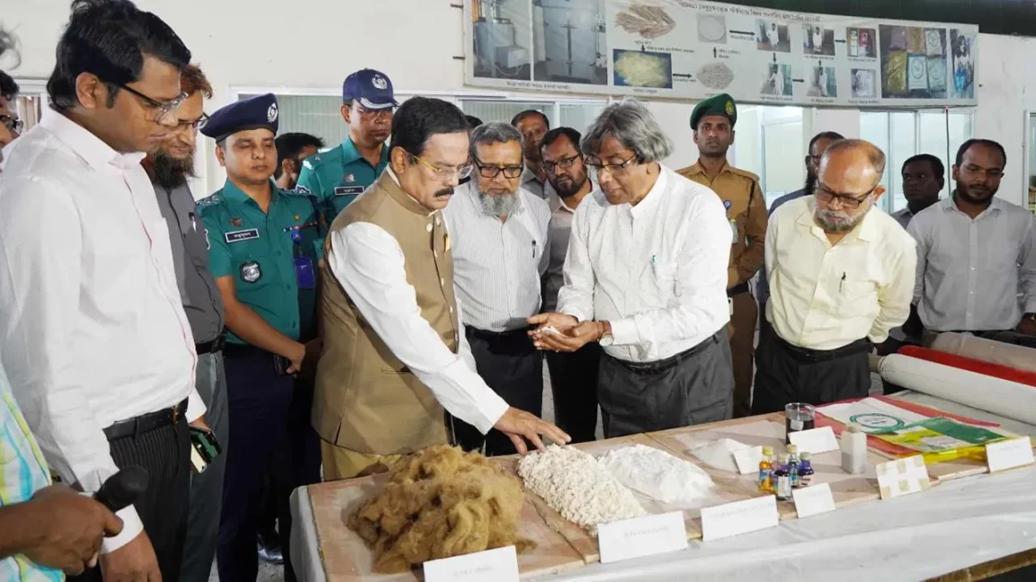 পলিথিন নয়, মানুষের হাতে থাকবে সোনালি ব্যাগ : বস্ত্র ও পাটমন্ত্রী