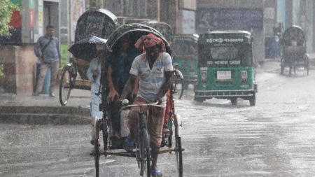 বিভিন্ন অঞ্চলে স্বস্তির বৃষ্টি, বজ্রপাতে প্রাণ গেল ১১ জনের