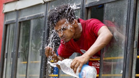 দেশের যে ৮ অঞ্চলে বয়ে যাচ্ছে তাপদাহ