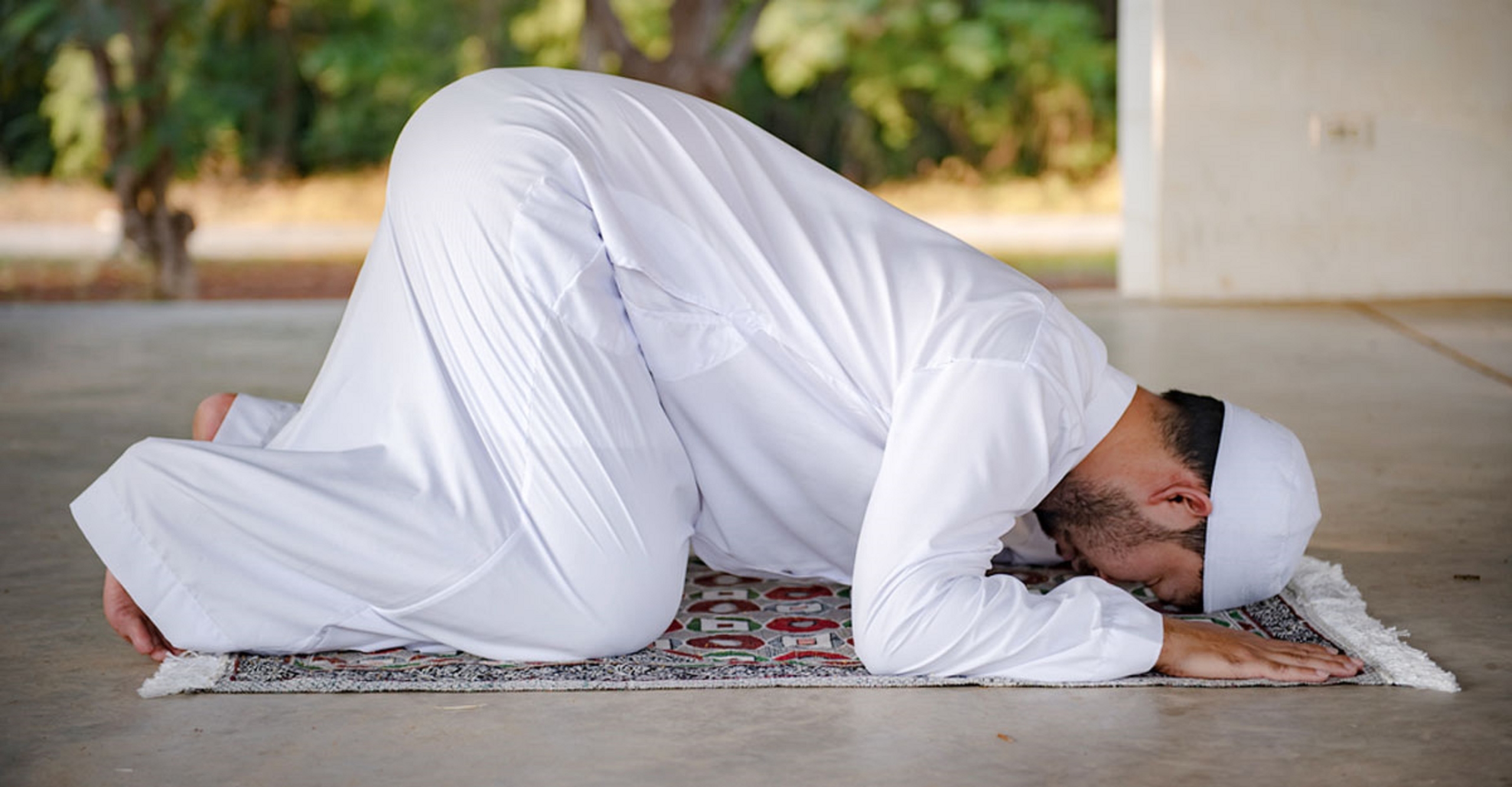 muslim praying