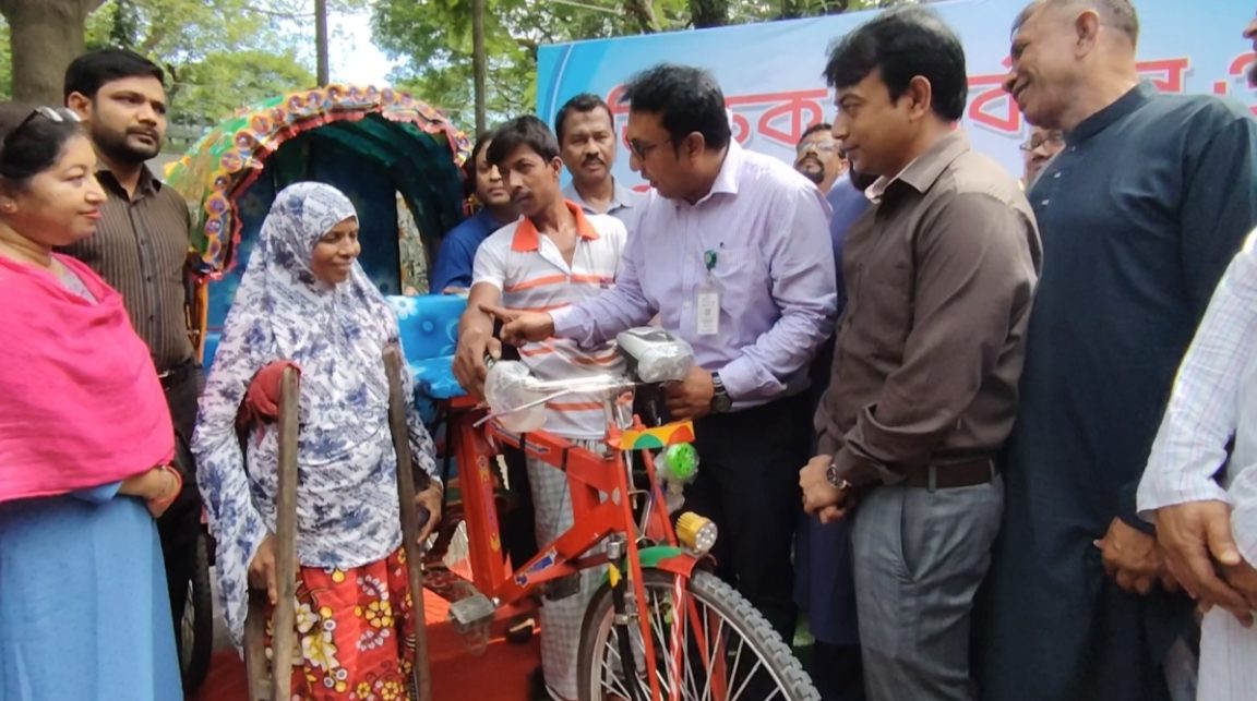 কালীগঞ্জে সর্বজনীন পেনশন স্কিম নিয়ে মতবিনিময় (2)