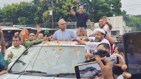 কাশিমপুর থেকে কারামুক্ত হলেন মাহমুদুর রহমান