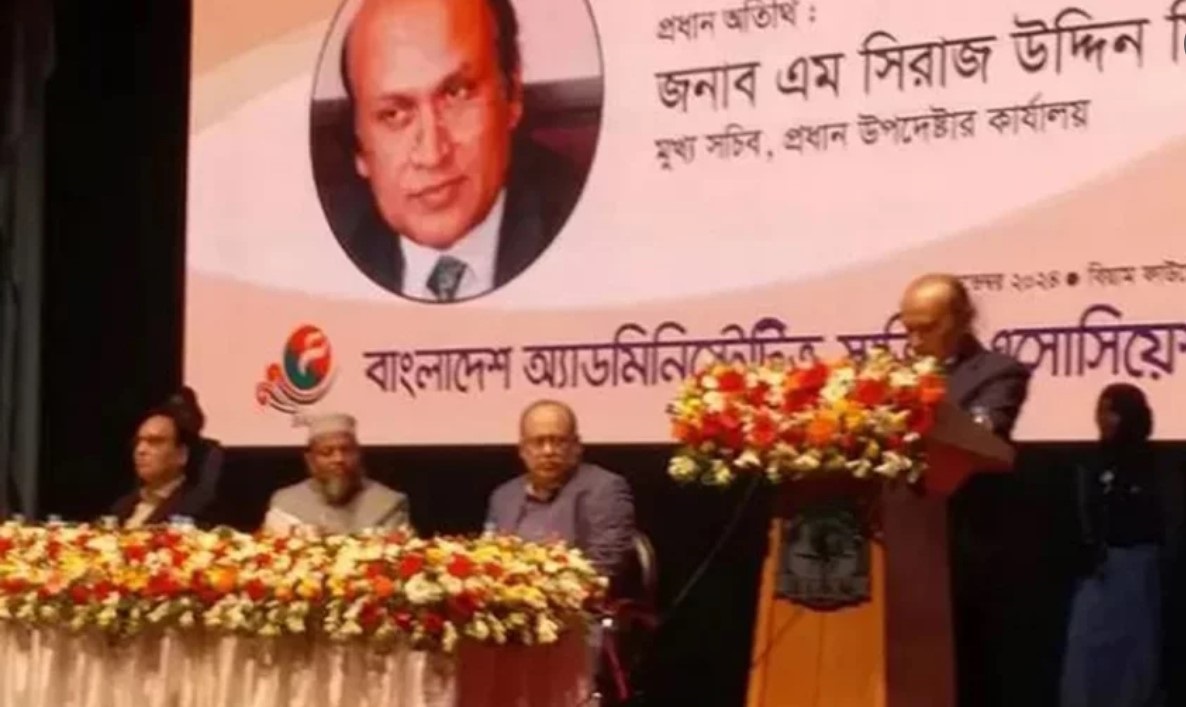 দলীয় লুটেরাদের সহযোগিতা সিভিল সার্ভিসের কাজ হতে পারে না: মুখ্য সচিব